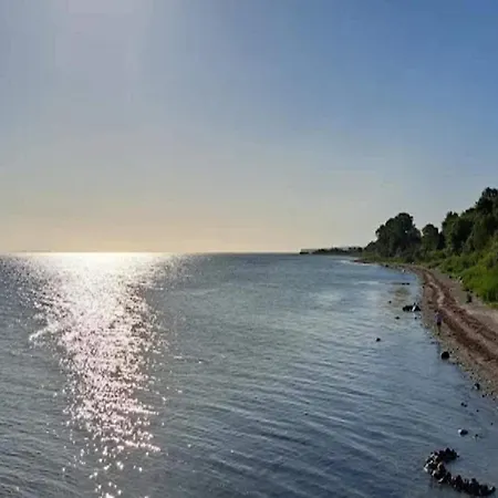 6 Person In Nyaraló